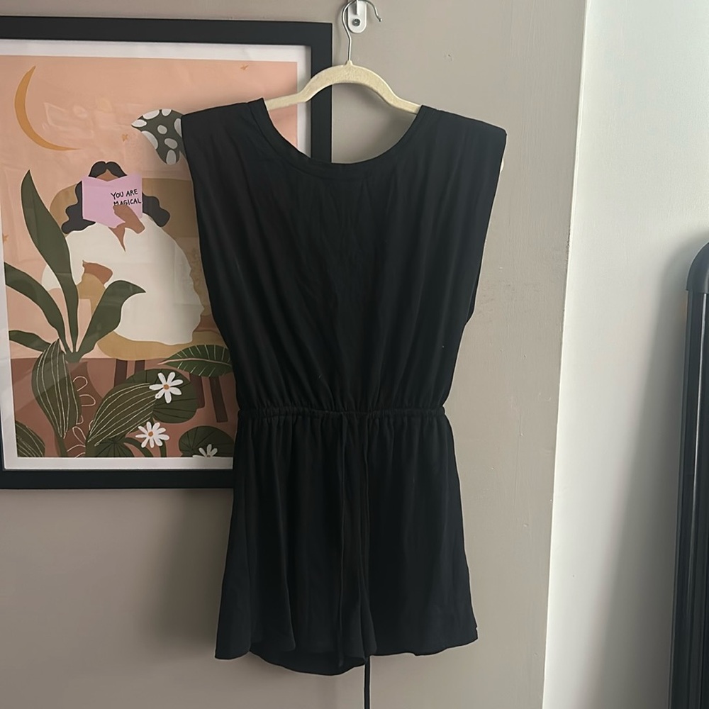 Lulu’s Waist Tie Black Romper with Shoulder Pads - Size Small